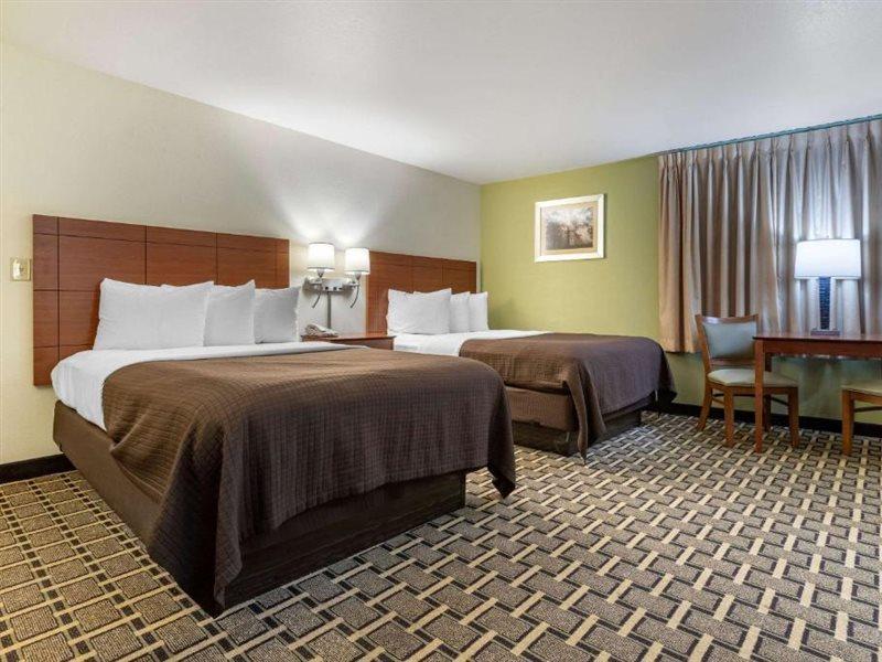 Econo Lodge Cherokee Near River Park Exteriör bild