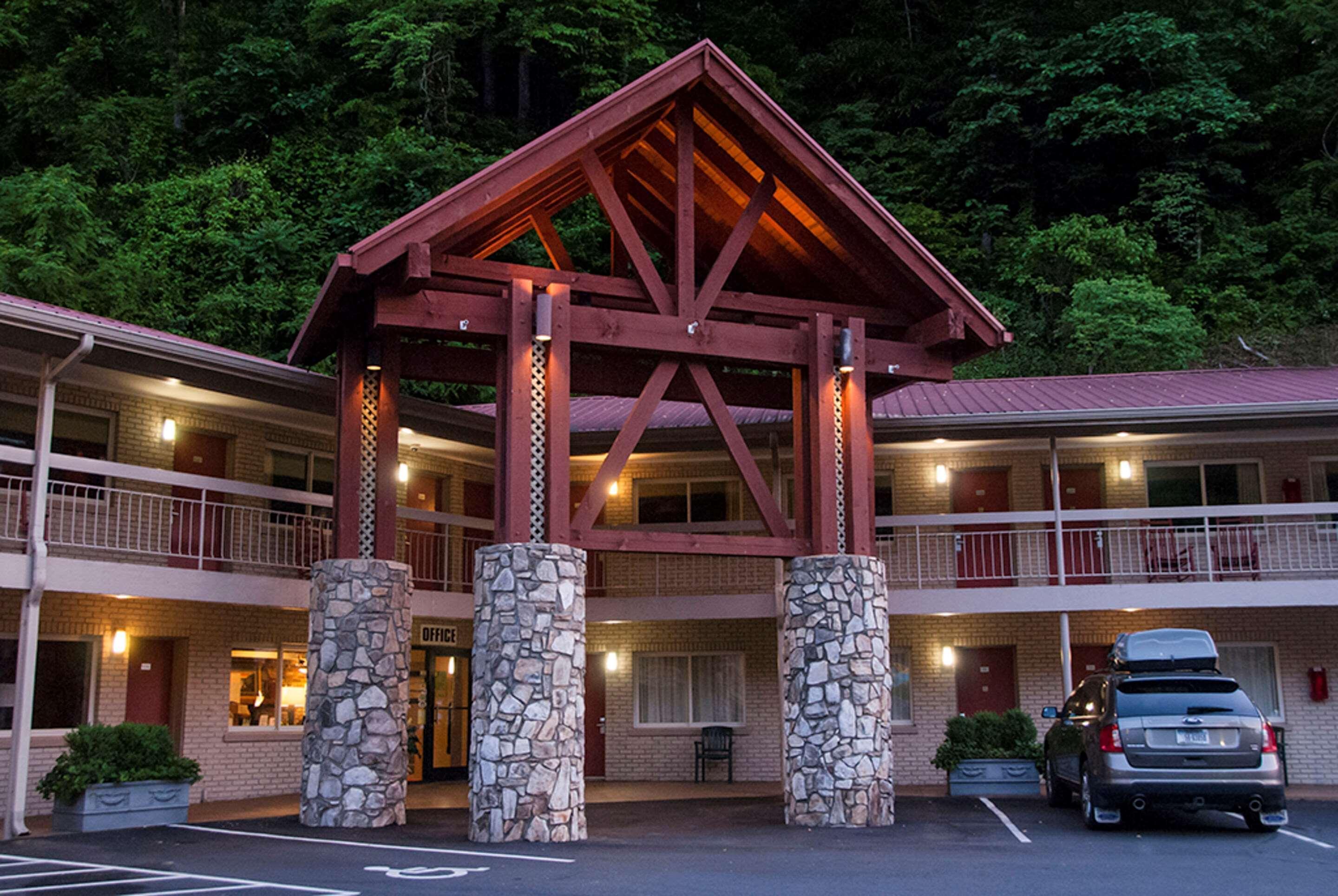 Econo Lodge Cherokee Near River Park Exteriör bild