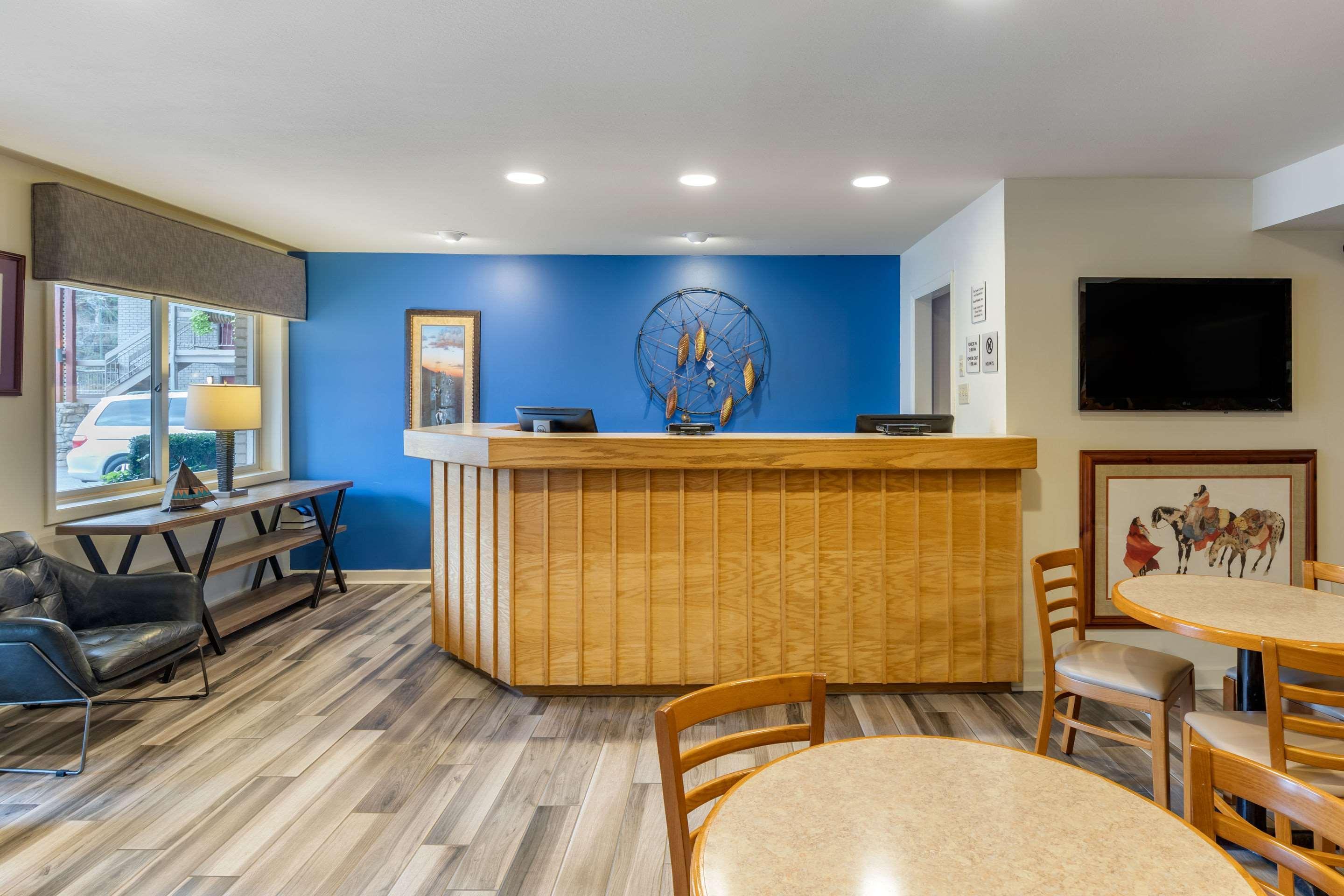 Econo Lodge Cherokee Near River Park Exteriör bild
