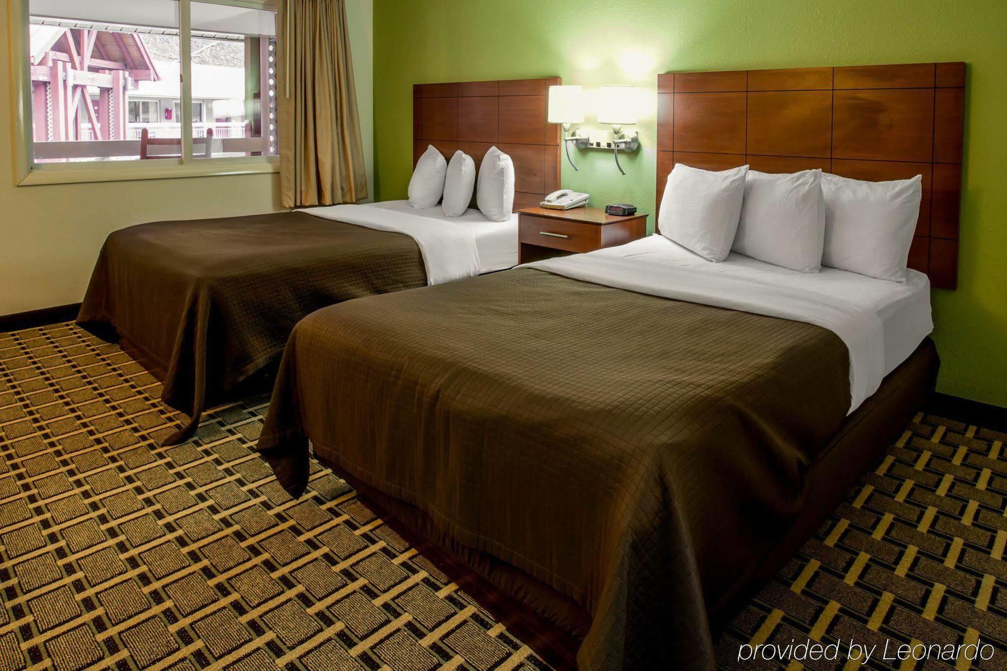 Econo Lodge Cherokee Near River Park Exteriör bild