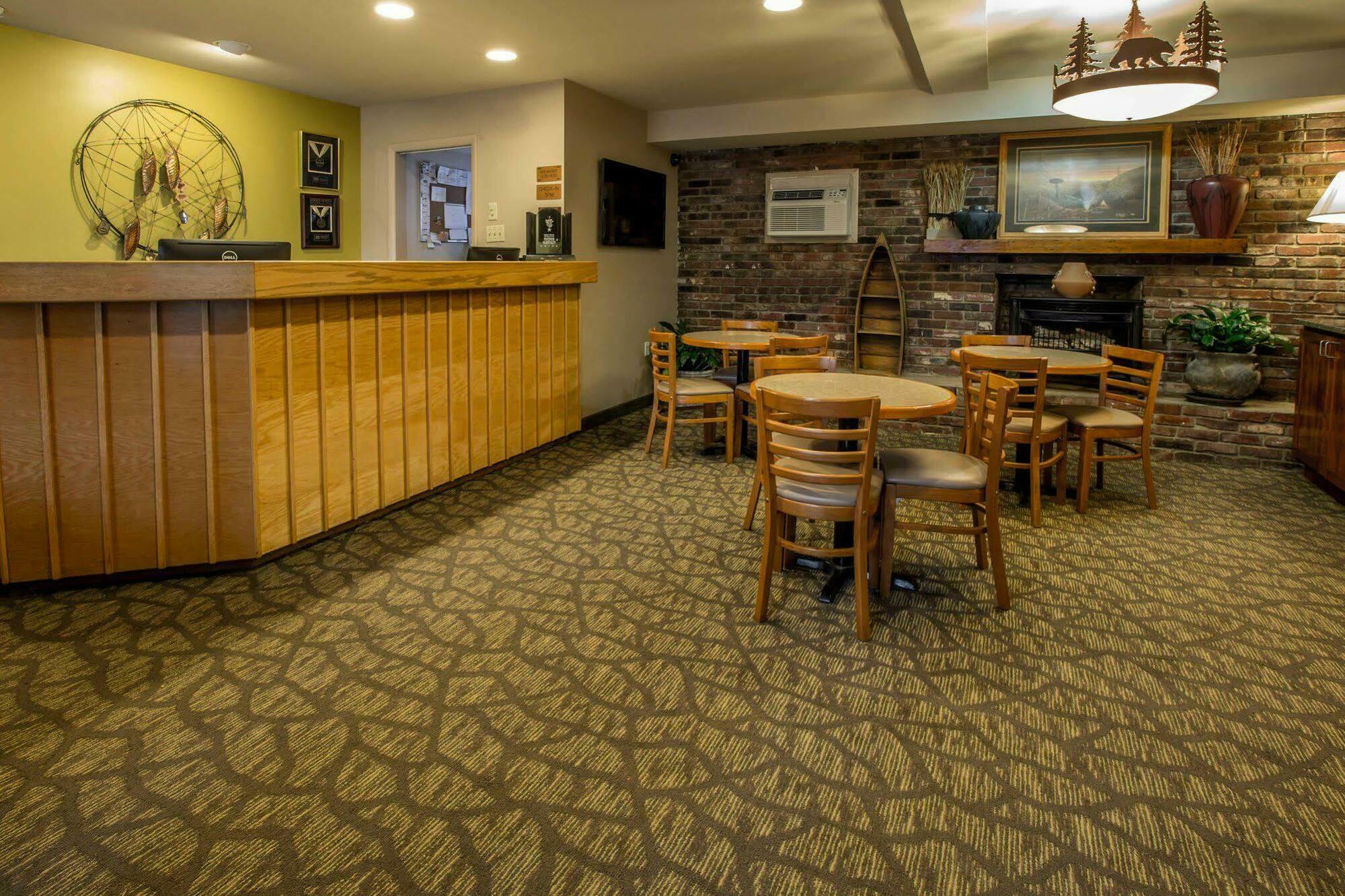 Econo Lodge Cherokee Near River Park Exteriör bild
