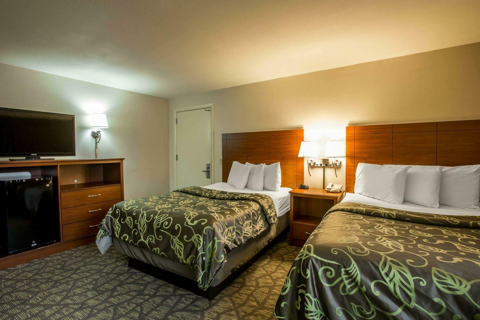 Econo Lodge Cherokee Near River Park Exteriör bild